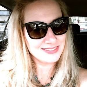 Meet your Posher, Michele